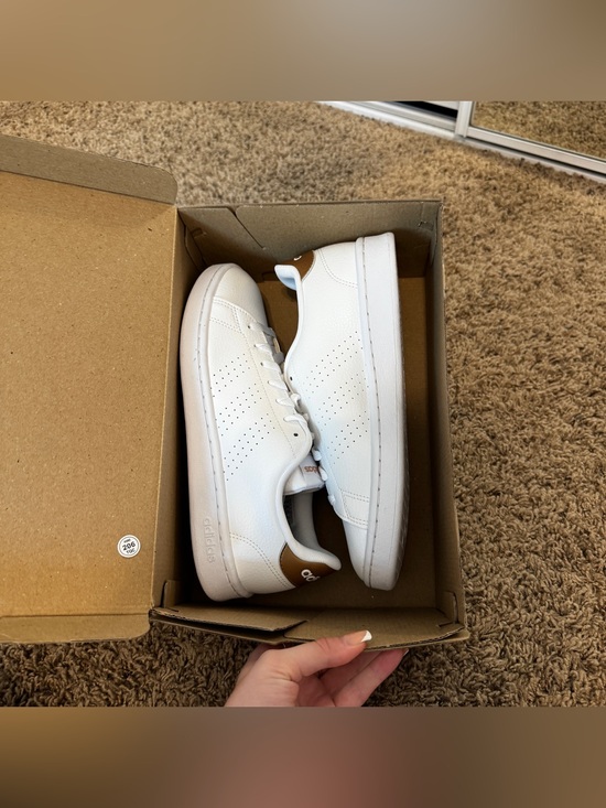 Women Adidas Advantage White & Gold Sneakers